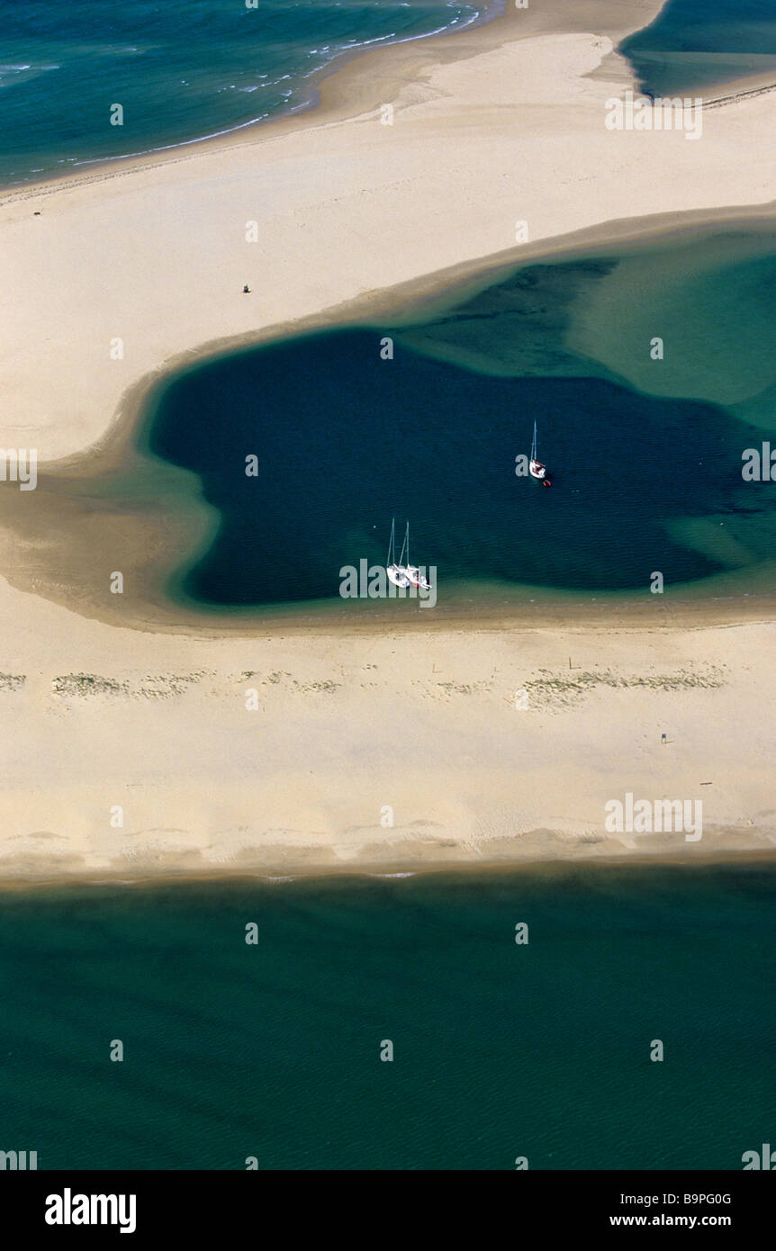 France, Gironde, Bassin d'Arcachon (Arcachon Bay), Banc d'Arguin nature  reserve (aerial view Stock Photo - Alamy