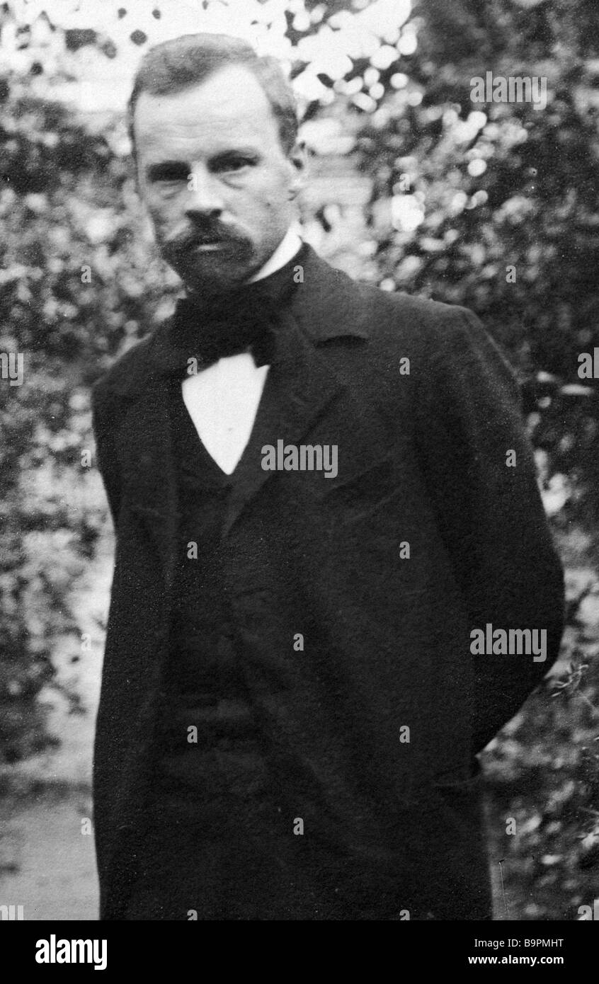 Konstantin Balmont: biography of the poet of the Silver Age Konstantin Balmont: biography of the poet of the Silver Age