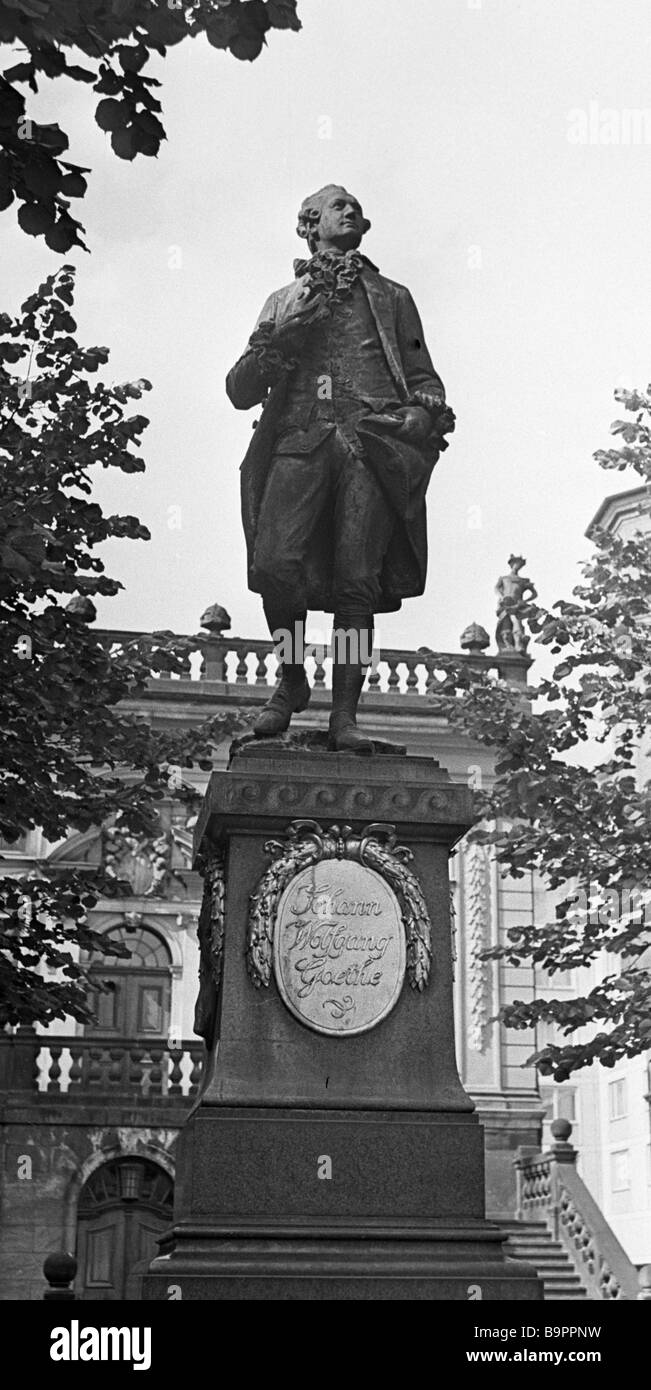 Johann Wolfgang Goethe Monument in Leipzig Stock Photo - Alamy