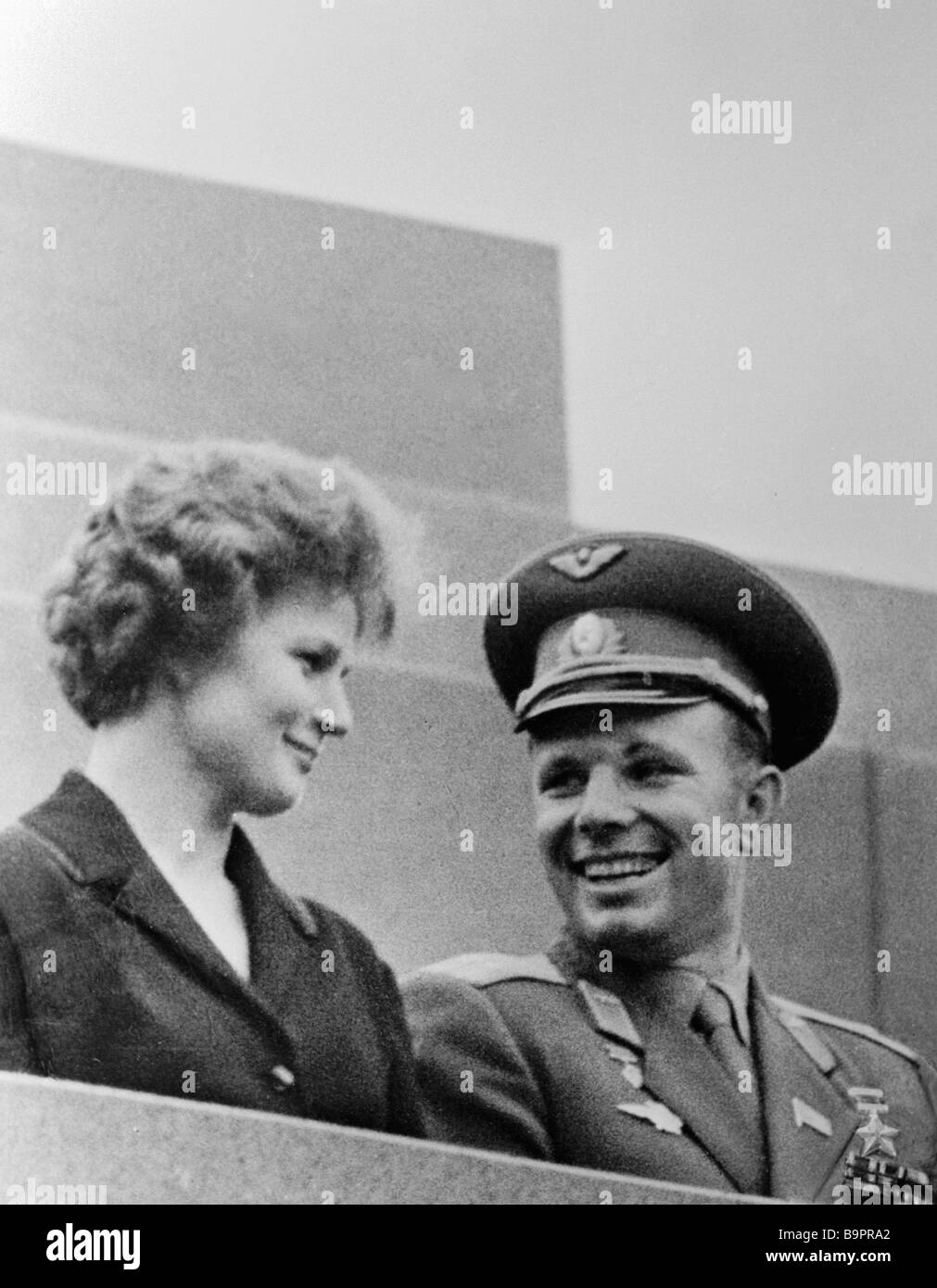 Юрий Гагарин И Елизавета 2 Совместное Фото