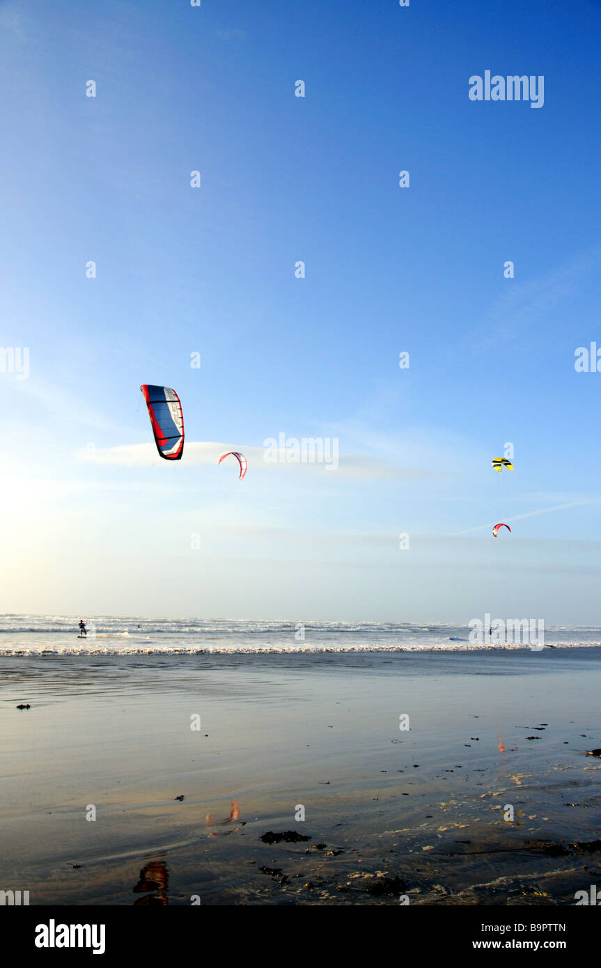 Kite Surfers at Devon beach Stock Photo