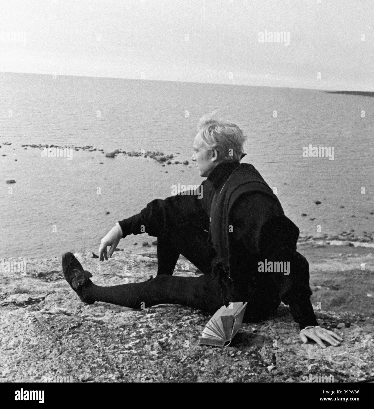 Actor Innokenty Smoktunovsky as Hamlet in film Hamlet Stock Photo Alamy