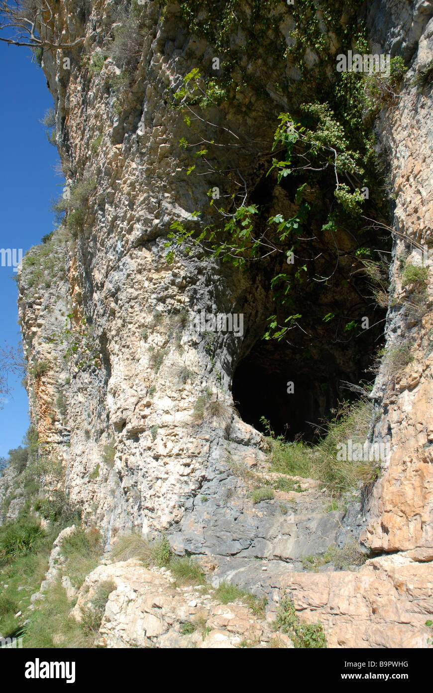 cave entrance off a Mozarabic trail, Vall de Laguart, Benimaurell, Alicante Province, Comunidad Valenciana, Spain Stock Photo