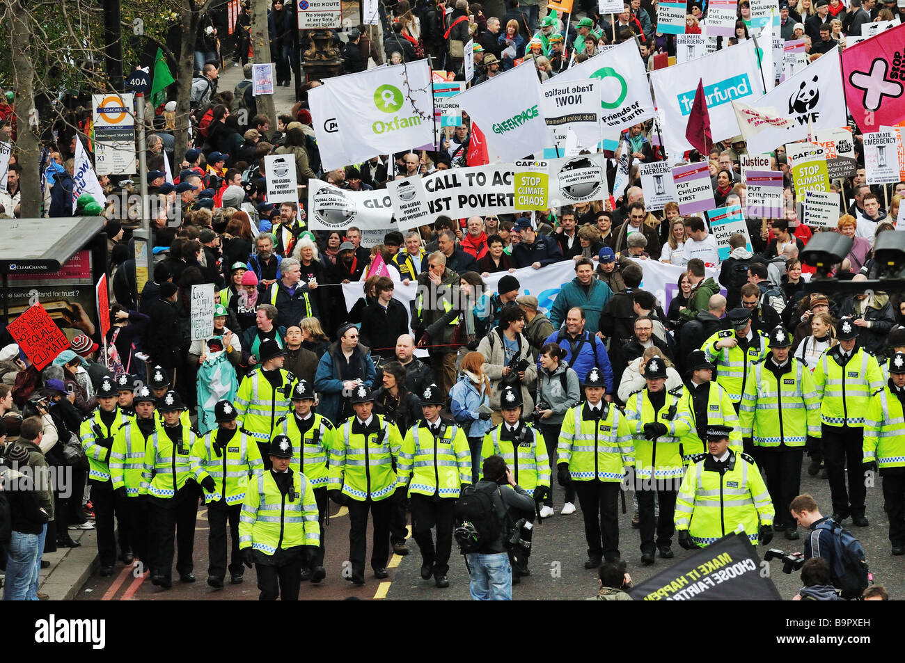 'Put People First' demonstration ahead of the G20 meeting in London, 2009 Stock Photo