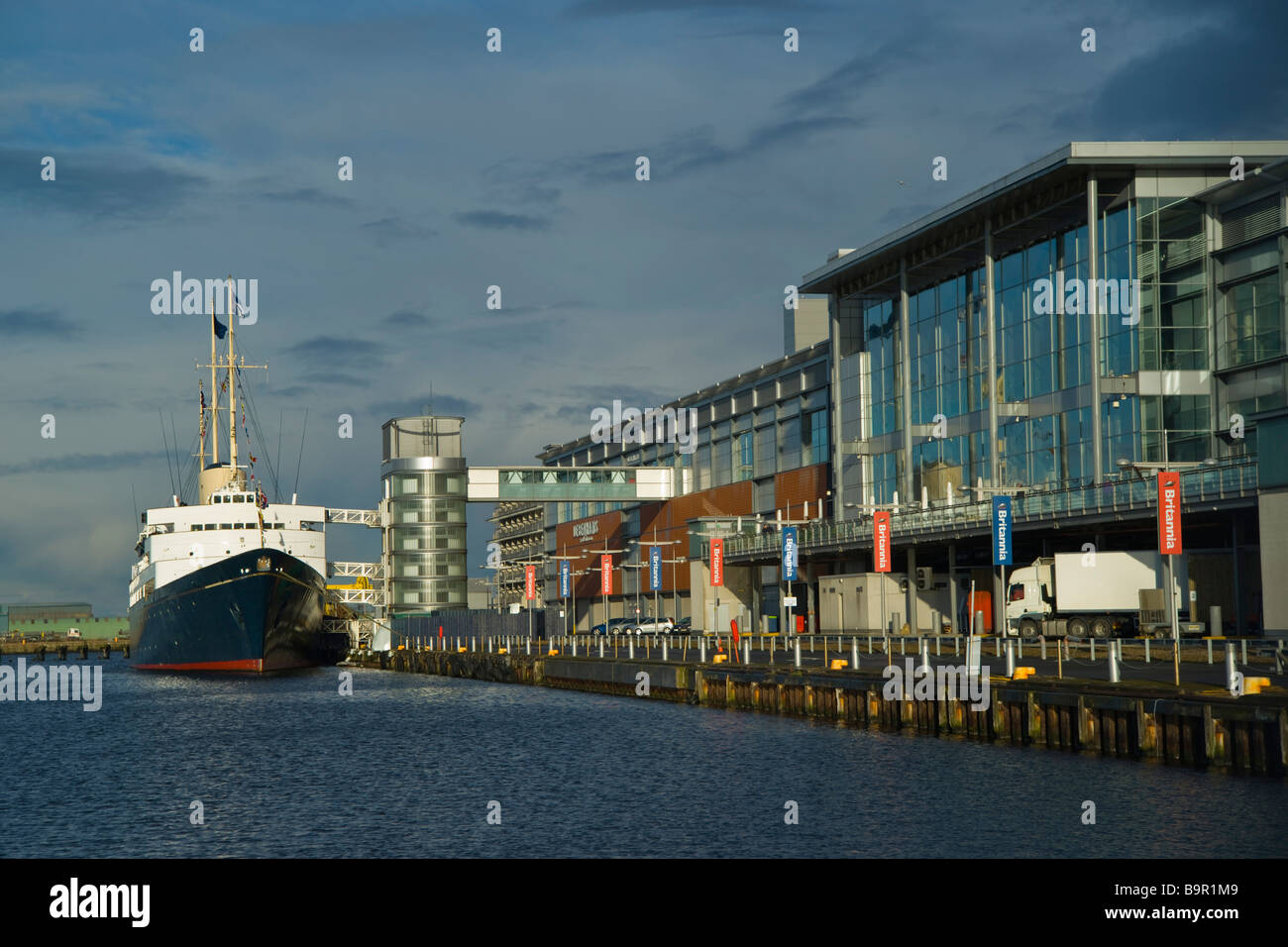 Royal mall ship hi-res stock photography and images - Alamy