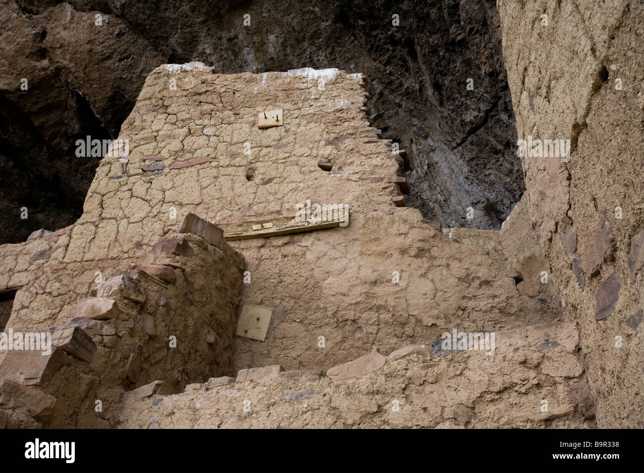 The Upper Cliff Dwelling a prehistoric Salado ruin at Tonto National Monument central Arizona Stock Photo