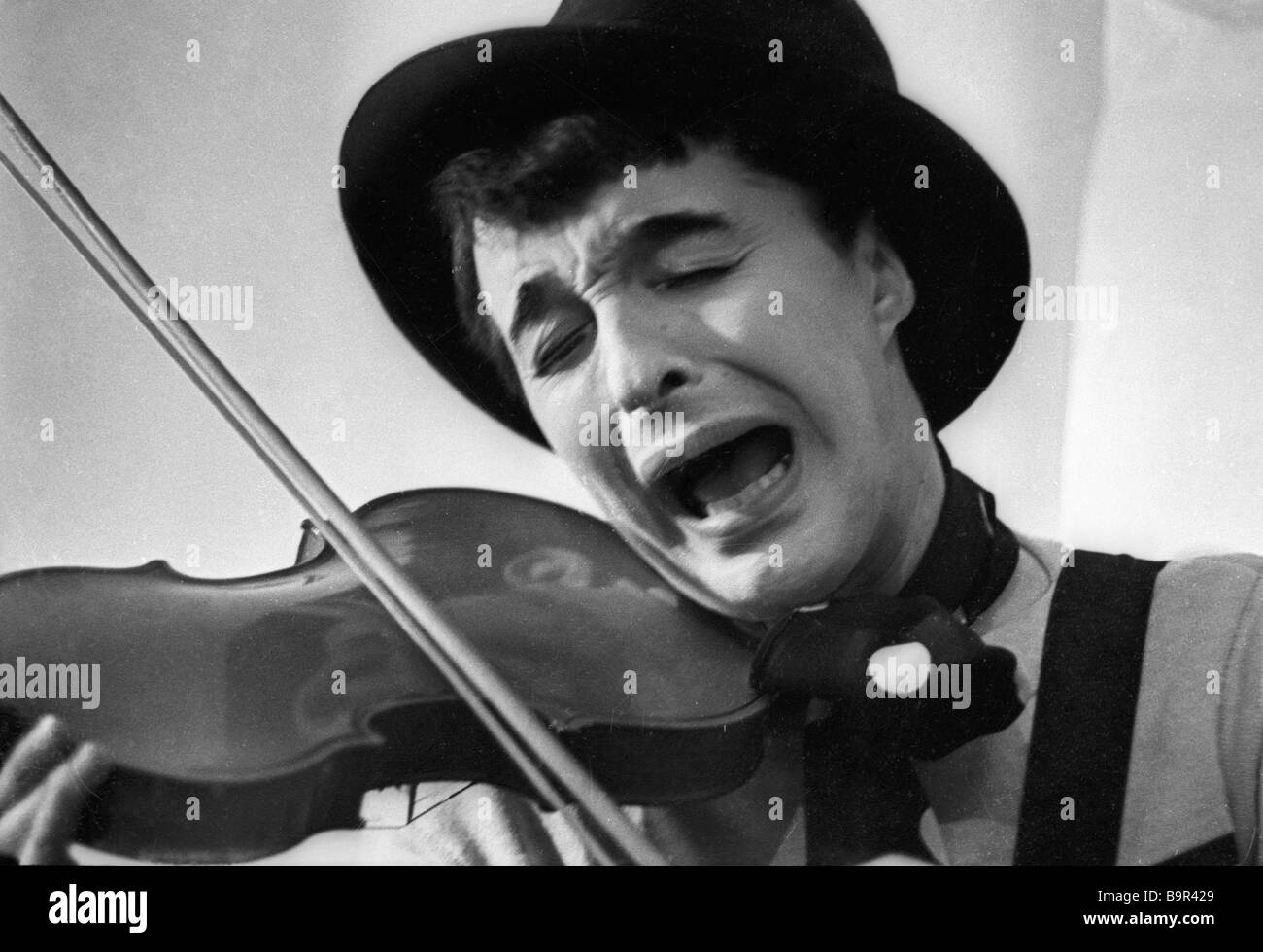 Clown and mime Leonid Yengibarov 1935 1972 Stock Photo Alamy