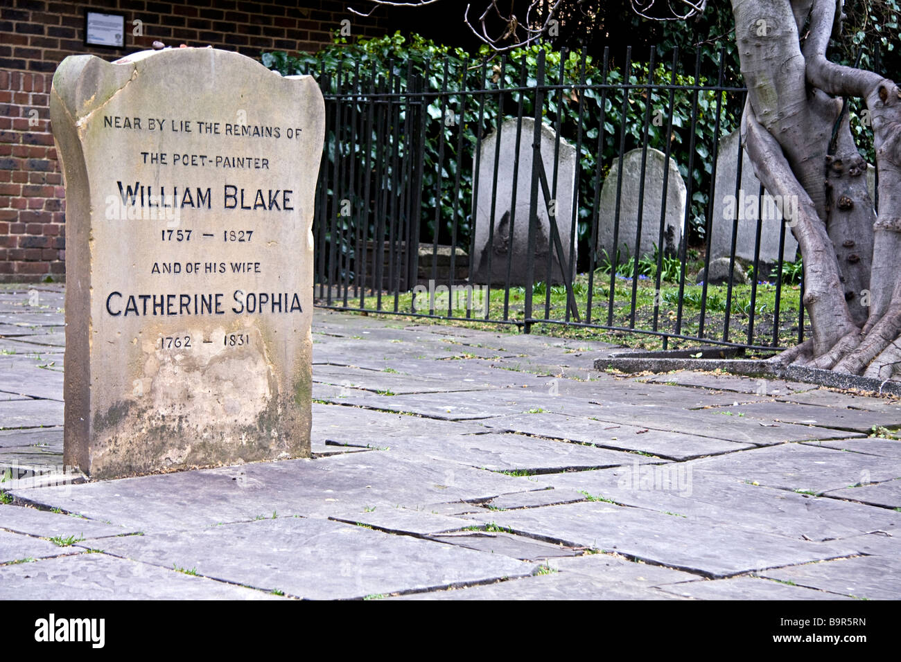 The grave of the poet & painter William Blake and his wife Stock Photo