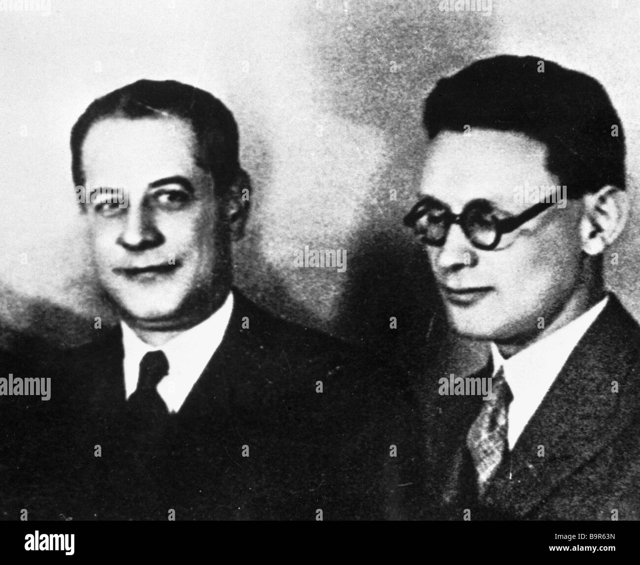 Chess players Raul Capablanca left a diplomat from Cuba and Grandmaster Mikhail Botvinnik from the USSR Stock Photo