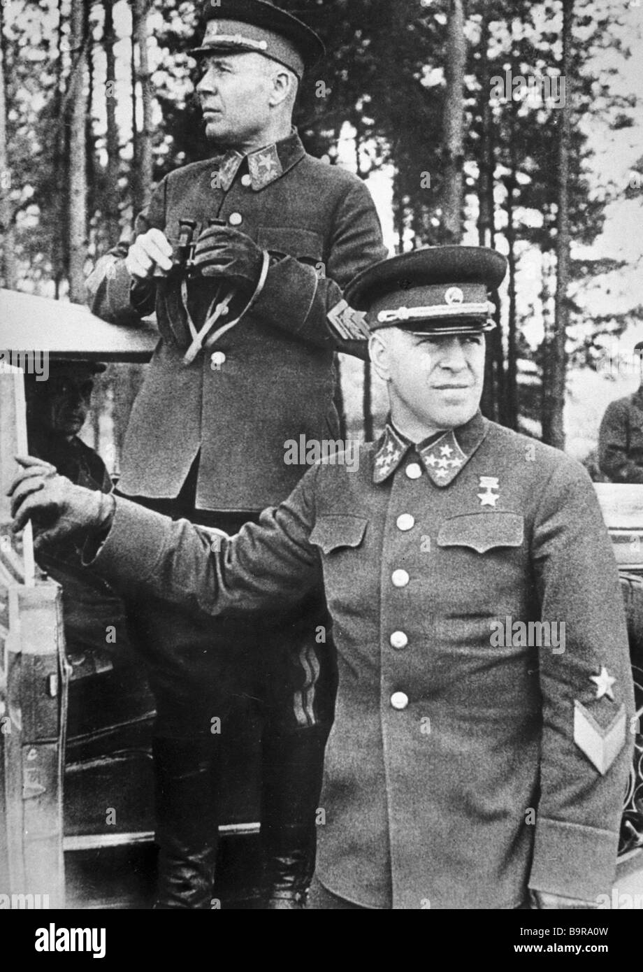 Jinsiy aloqa va oyinchoqlar bilan sikish