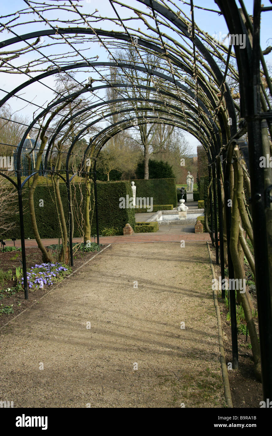 Queen's Garden, Kew Palace, Royal Botanical Gardens, Kew, West London ...