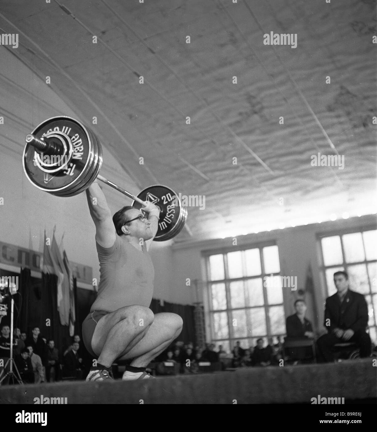 Yury Vlasov world weightlifting record holder jerks 150 kilograms Stock