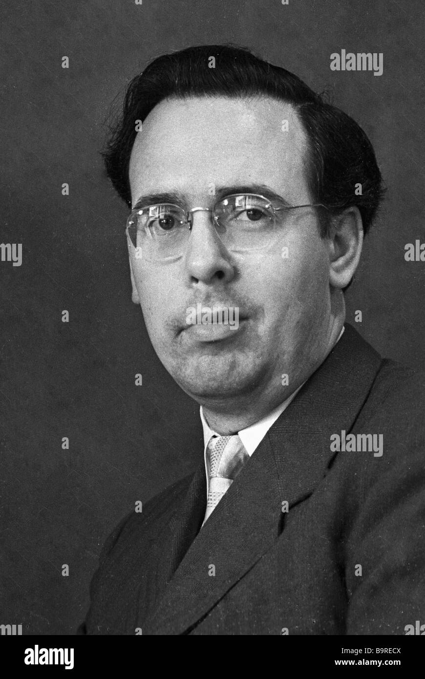 джин келли танцор. джерри льюис актер. дивов актер. эндрю дивофф. эндрю дивофф.