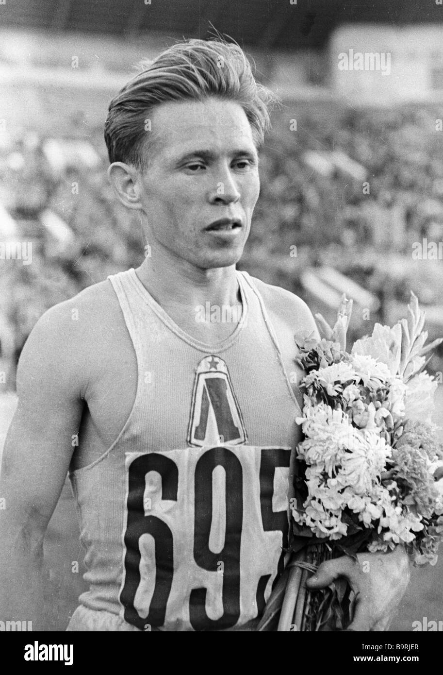 U S S R marathon champion Sergei Popov takes part in the Second ...