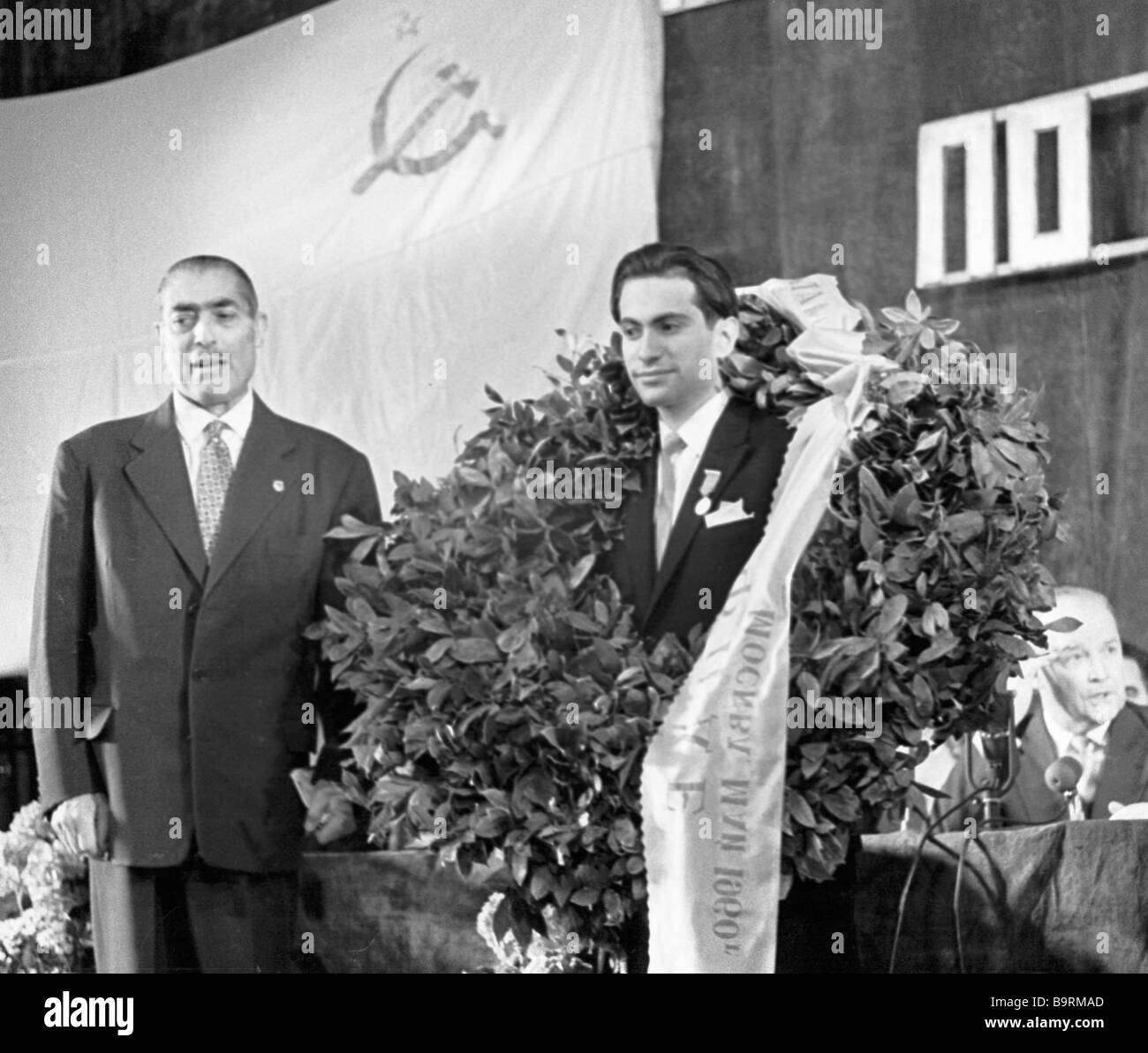 Honoring world chess champion Mikhail Tal center Stock Photo - Alamy