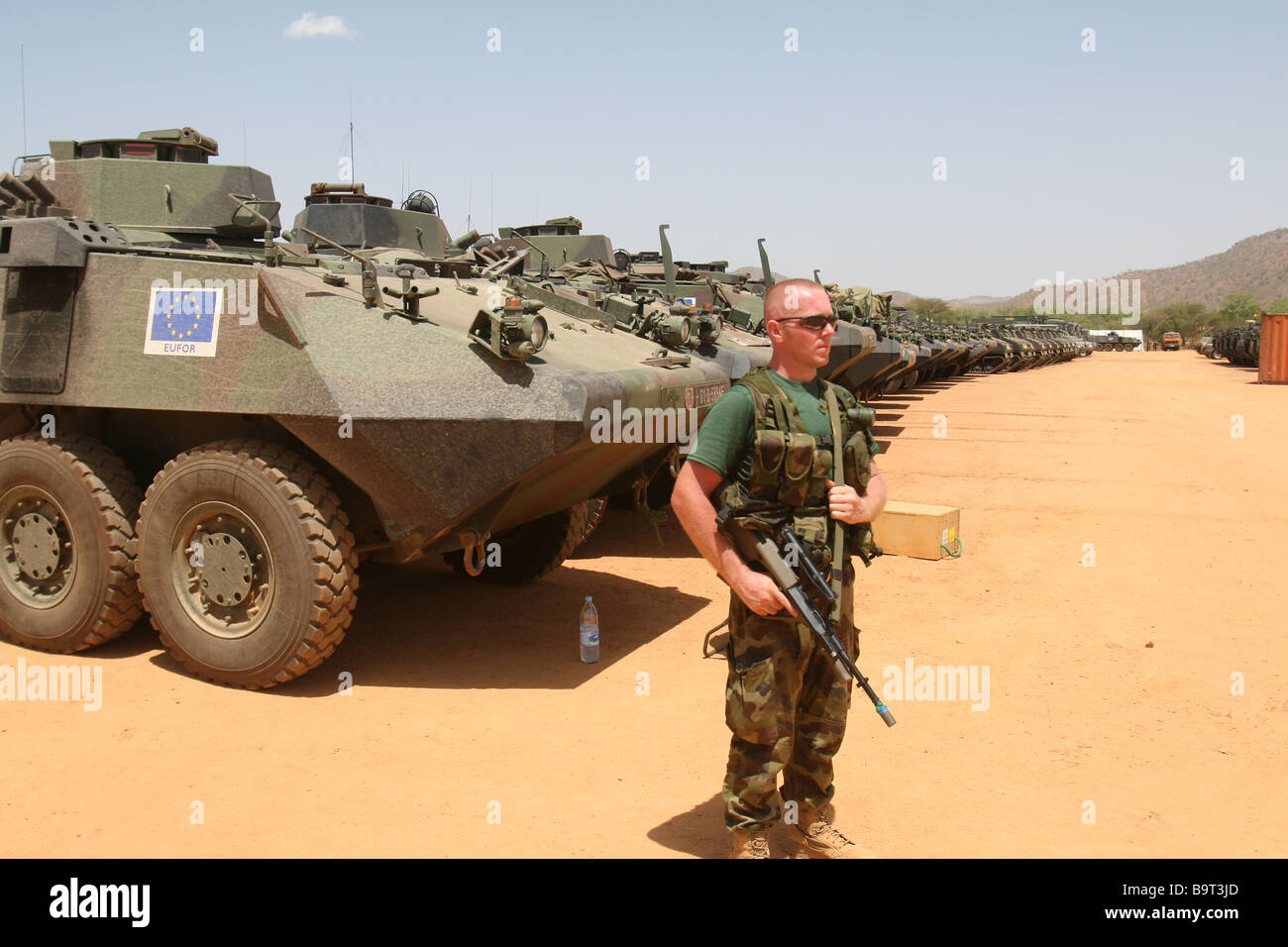 Irish Army soldier on duty in Chad, Africa as part of the EUFOR mission to protest refugees from neighboring Darfur in Sudan Stock Photo