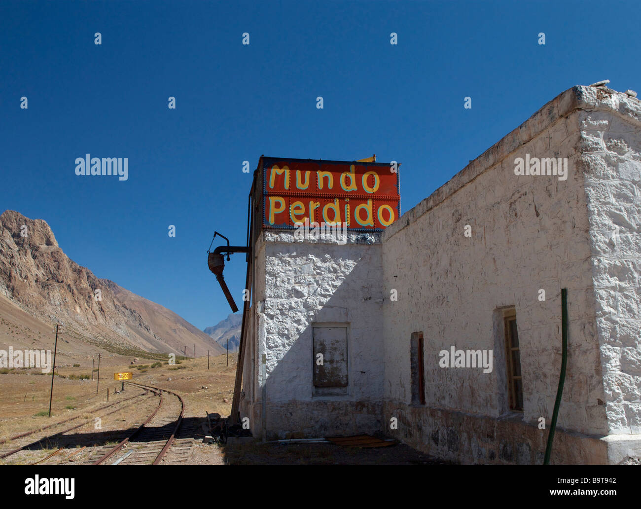 'Mundo perdido' (lost world) sign on a deserted building in the Andes ...