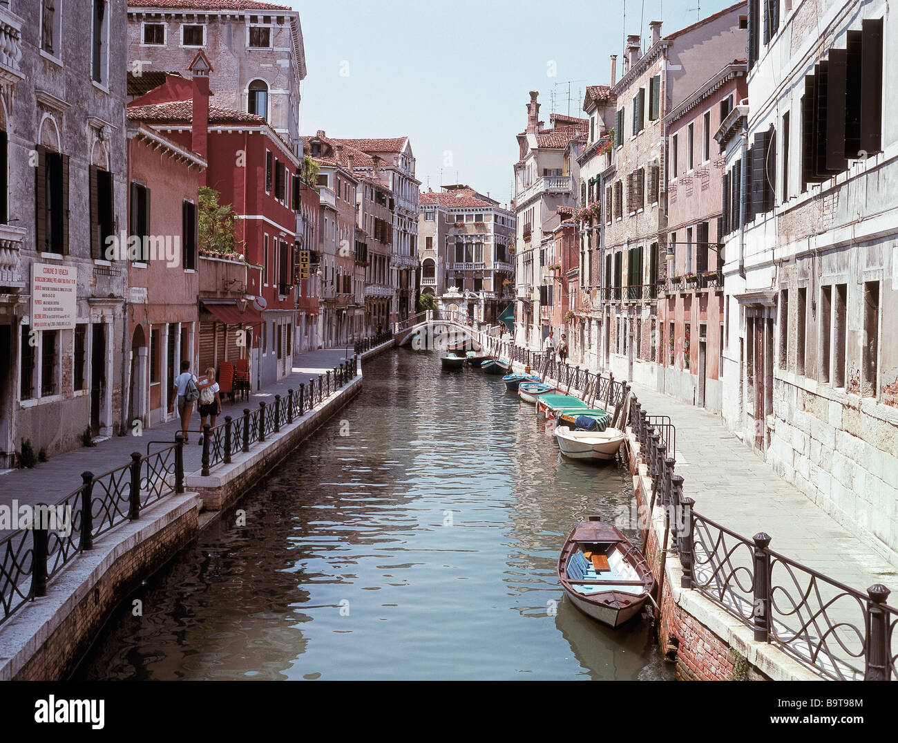 Quiet venice canal hi-res stock photography and images - Alamy