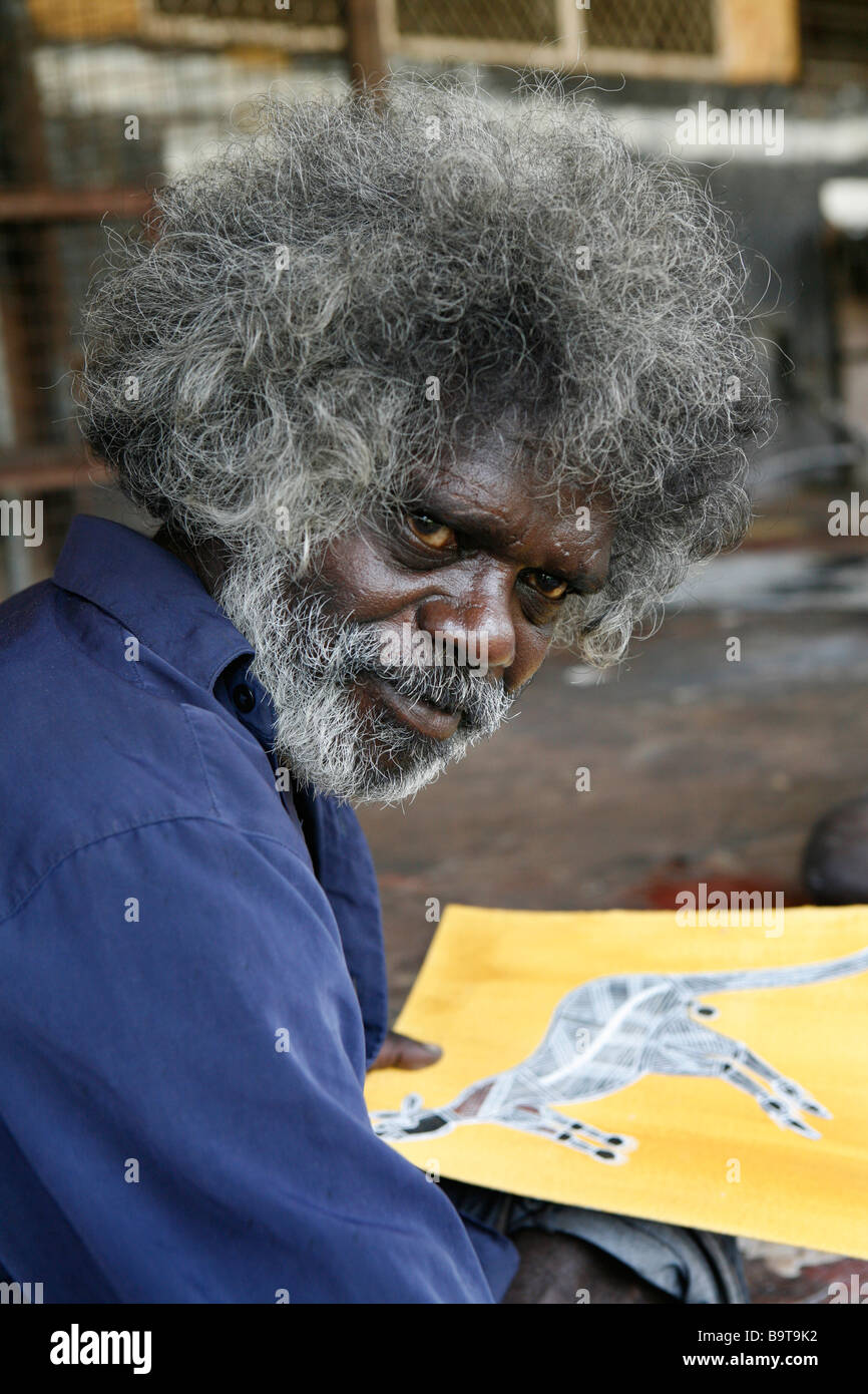 Aboriginal man at the Injalak Arts and Crafts, Arnhem land, Australia Stock Photo
