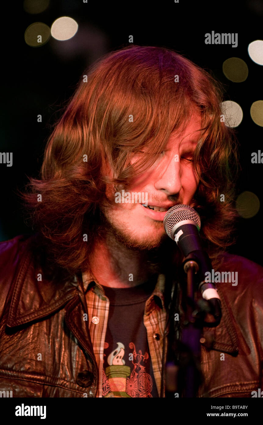 Scott Matthews performing at the Moseley Folk Festival in Birmingham in 2008 Stock Photo