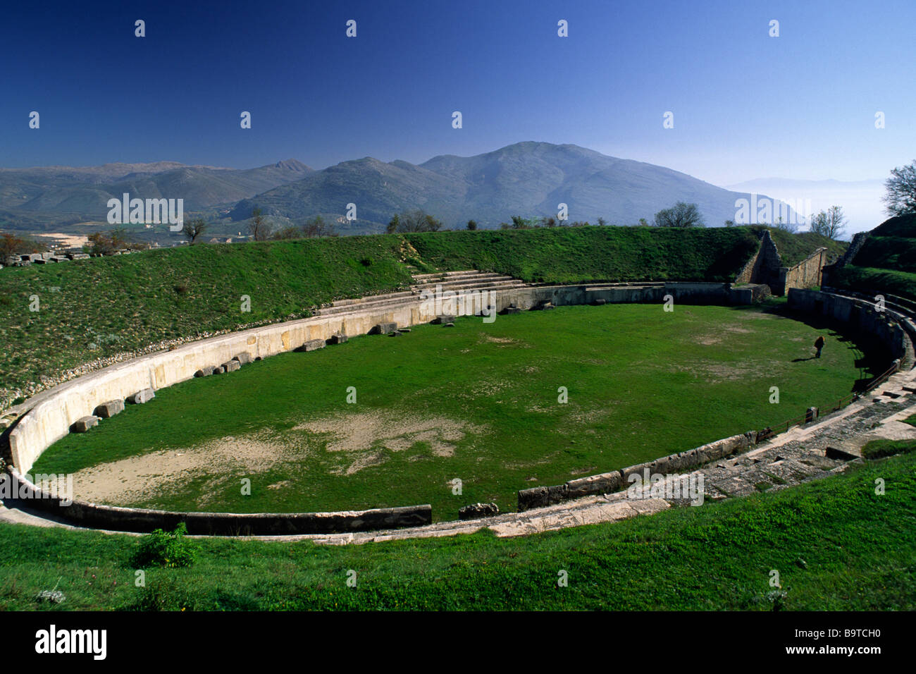 Italy, Abruzzo, Alba Fucens, ruins of the roman amphitheatre Stock Photo