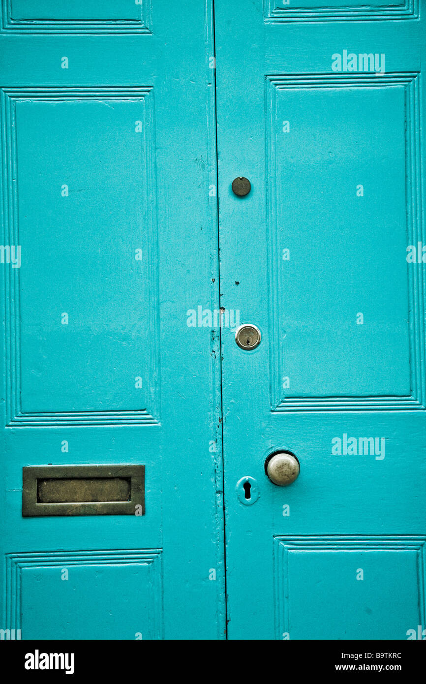 Entry open close key wood green hires stock photography and images Alamy