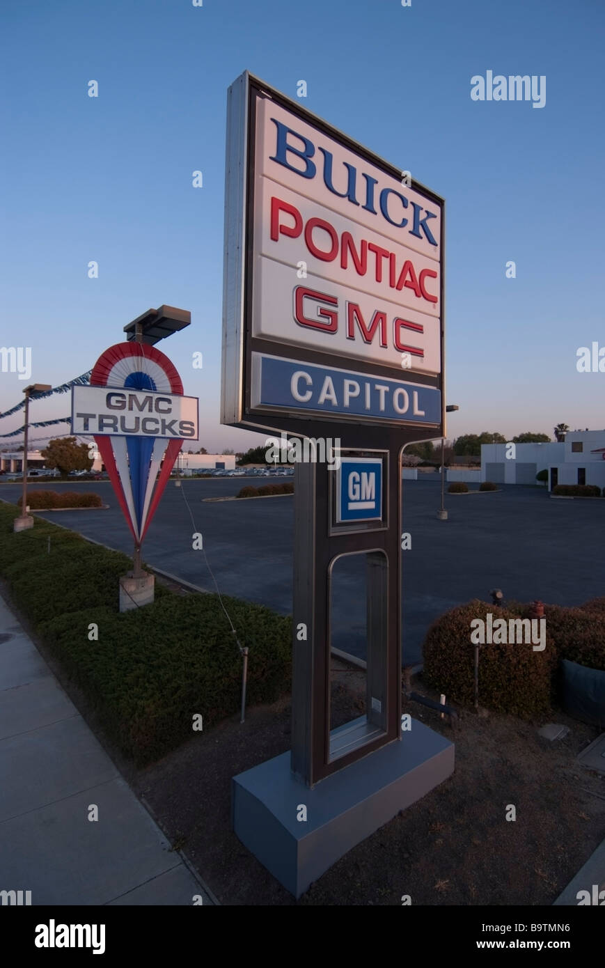 General Motors Dealership Stock Photos & General Motors ...