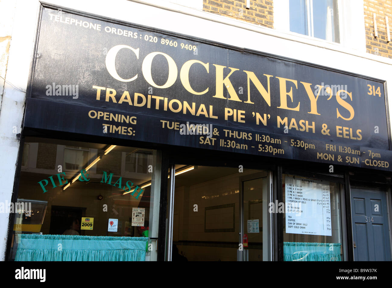 united kingdom london portobello road cockney's traditional pie'n'mash shop Stock Photo
