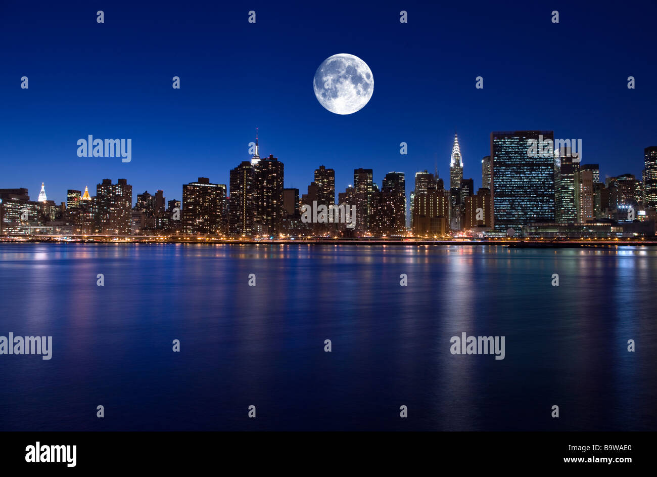 MIDTOWN SKYLINE EAST RIVER MANHATTAN NEW YORK CITY USA Stock Photo - Alamy