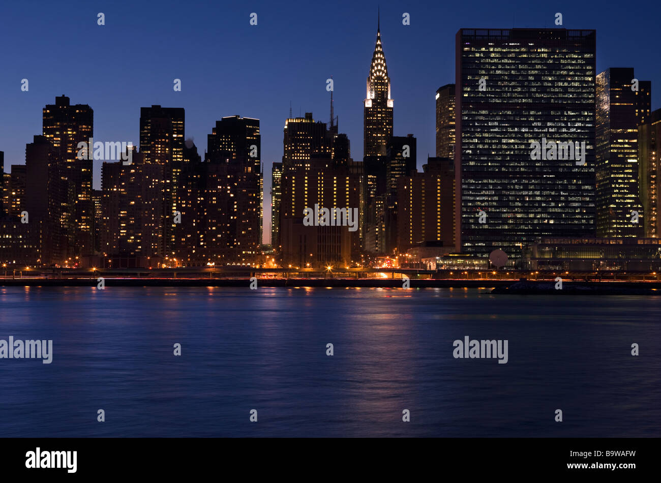 MIDTOWN SKYLINE EAST RIVER MANHATTAN NEW YORK CITY USA Stock Photo - Alamy