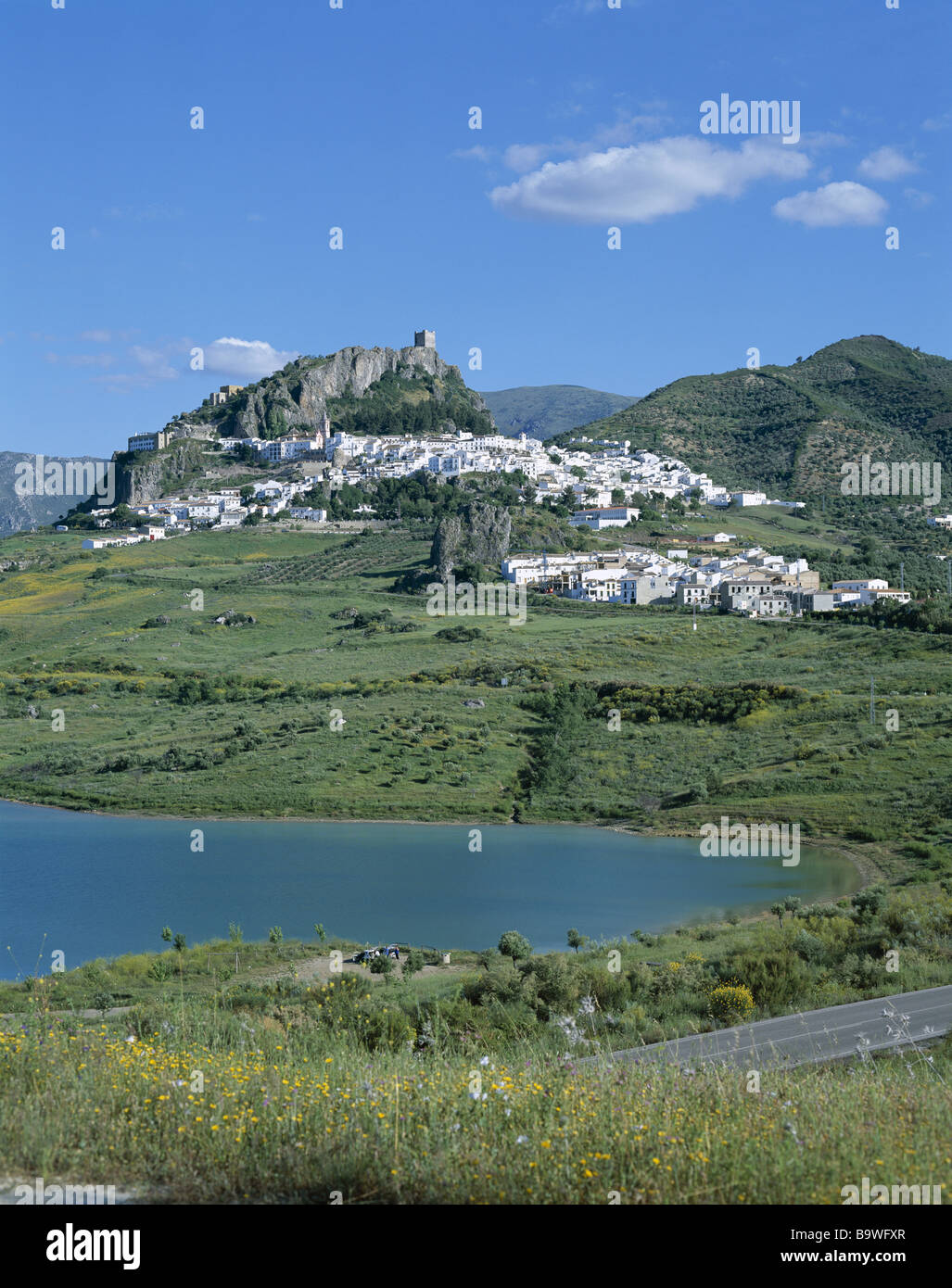 Pueblos de la costa del sol hi-res stock photography and images - Alamy
