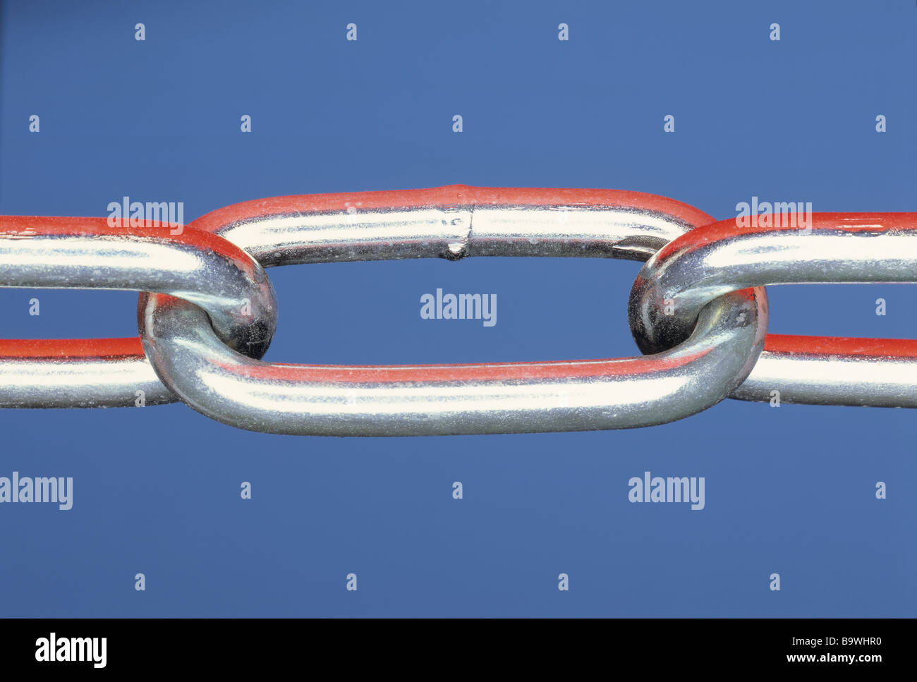 Plain coil chain hi-res stock photography and images - Alamy