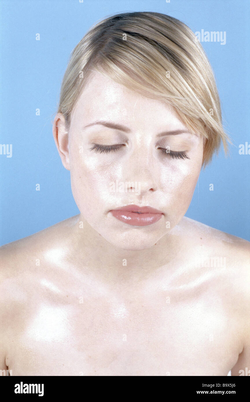 Woman oiled skin hi-res stock photography and images - Alamy
