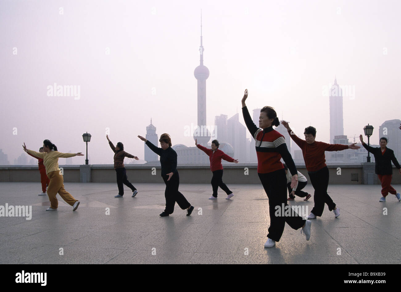 Meditation and movement hi-res stock photography and images - Alamy