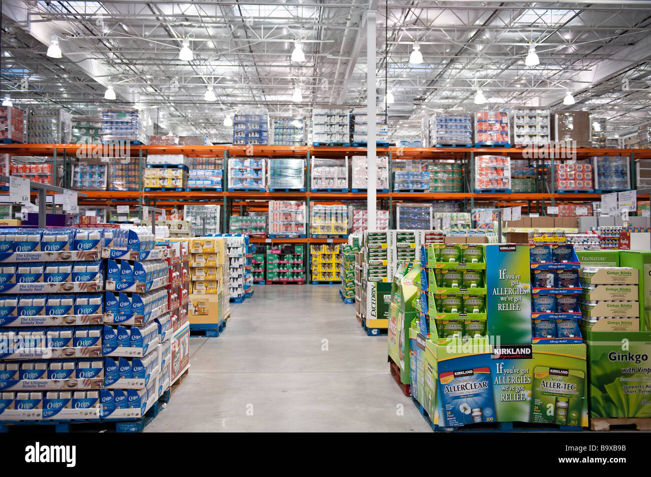 Costco wholesale shopping club Stock Photo - Alamy