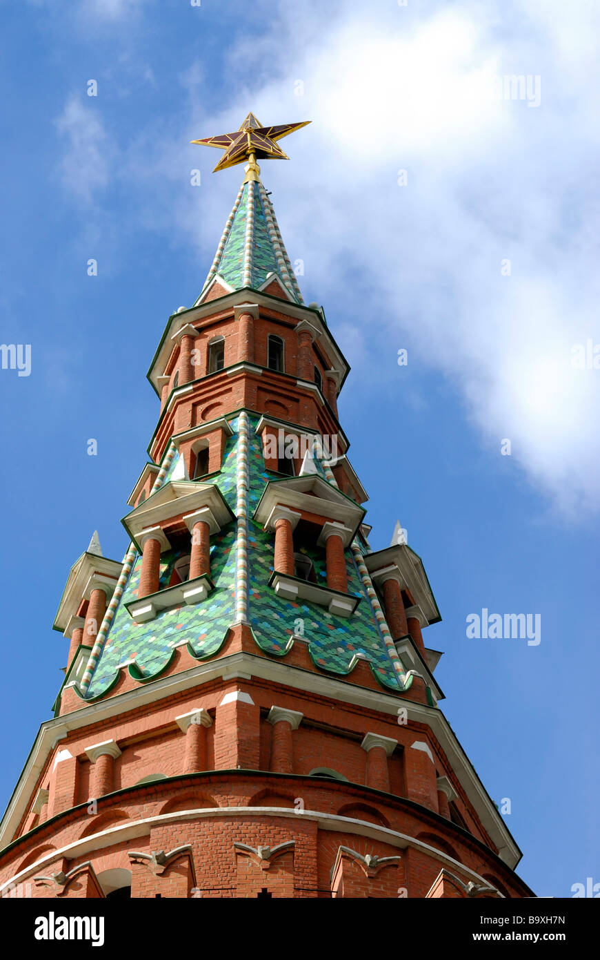 Kremlin tower with ruby Soviet star Moscow Russia Stock Photo Alamy