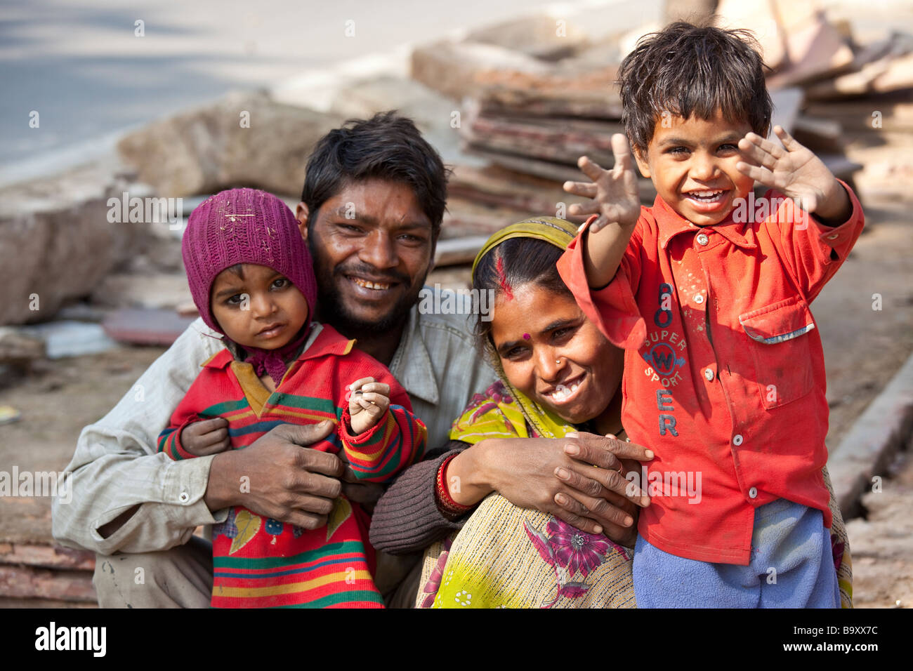Poor indian family hi-res stock photography and images - Alamy