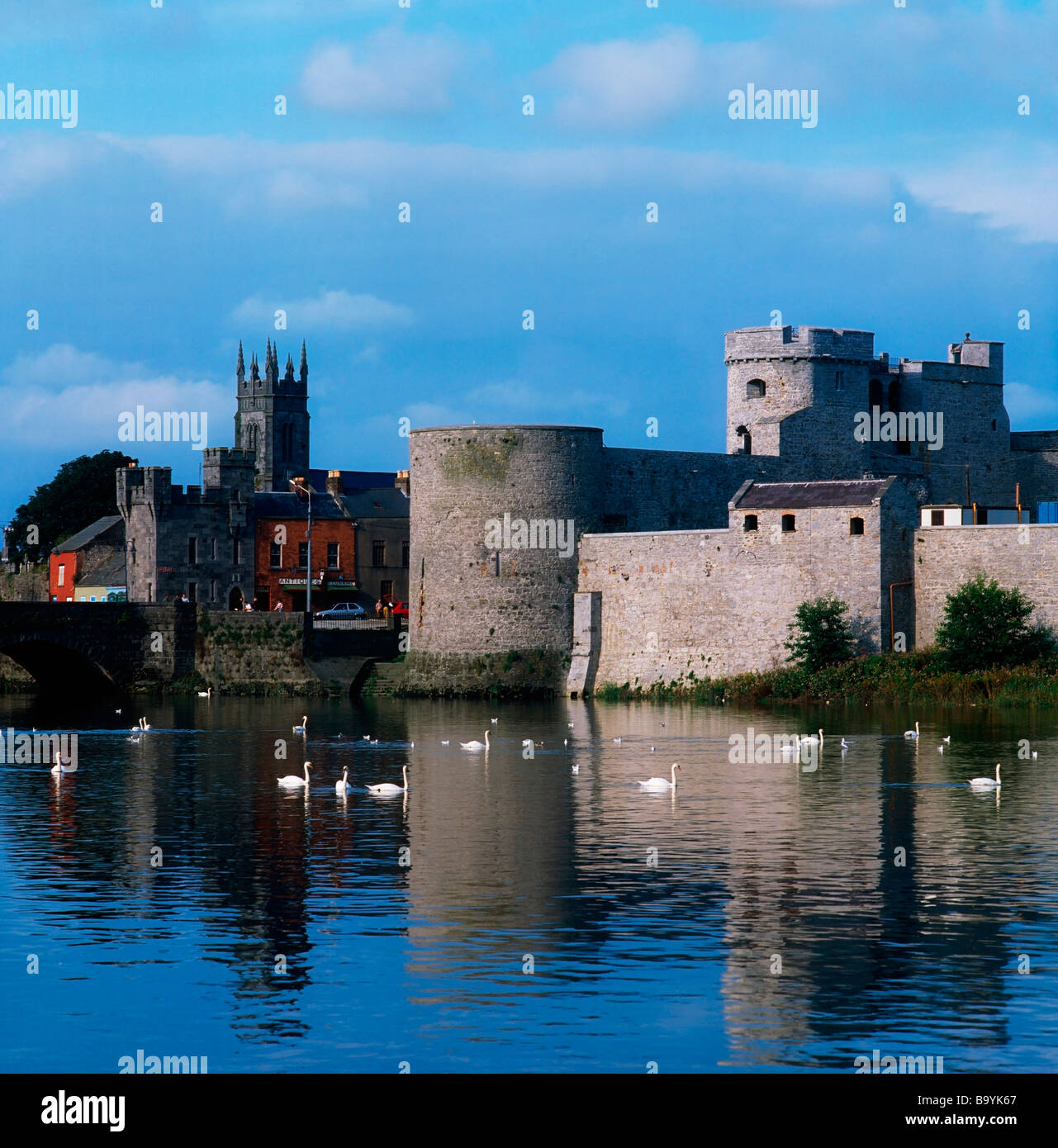 King John's Castle, Co Limerick, River Shannon, Ireland Stock Photo Alamy