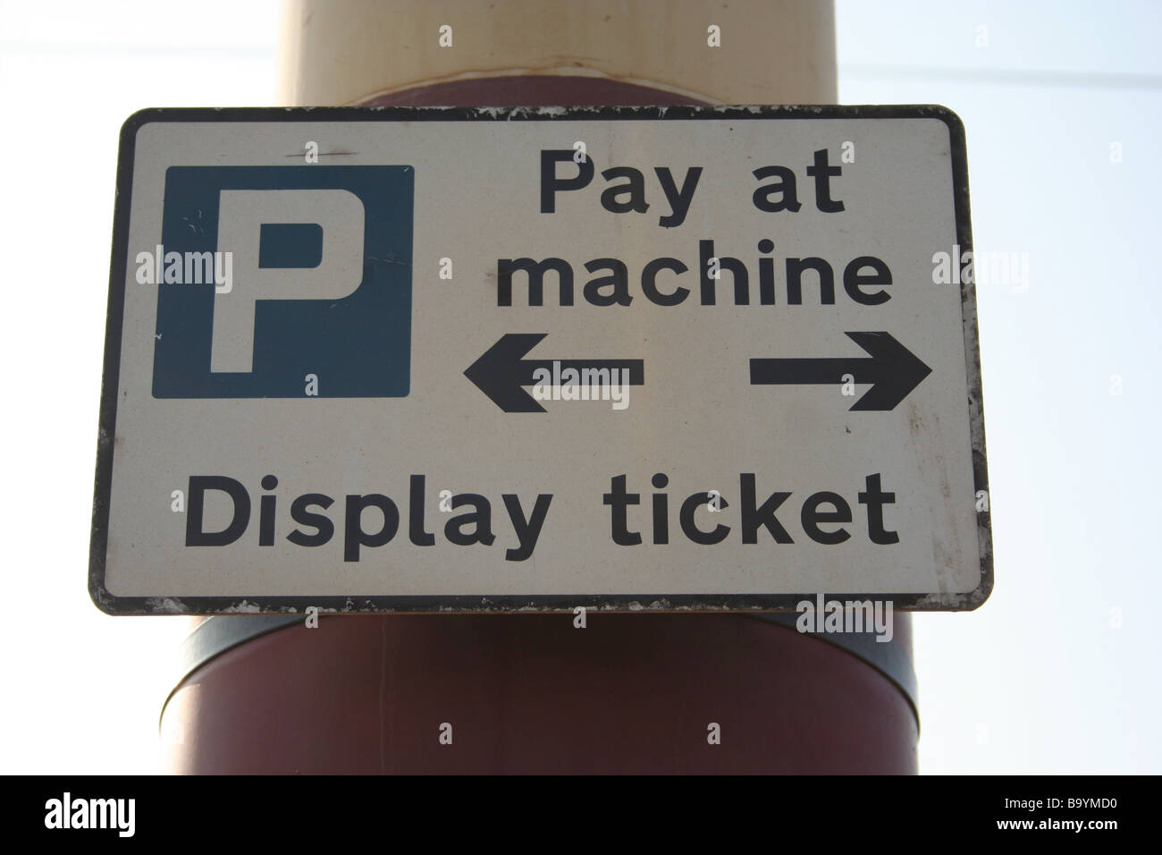 Parking Machine Sign Pay display parking ticket machine hi-res stock photography and images ...
