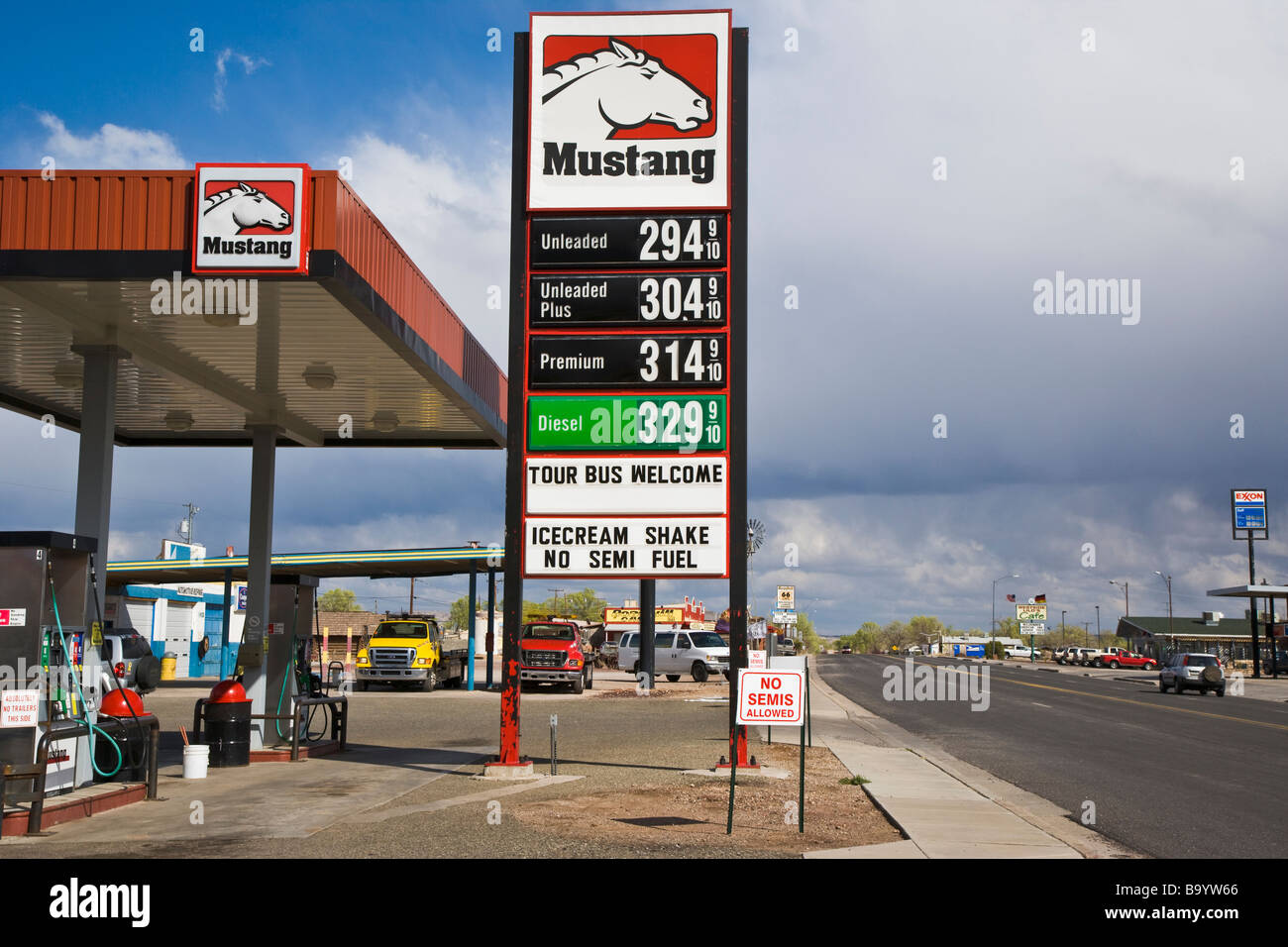 Mustang Gas station Route 66 near Williams Arizona USA Stock Photo - Alamy