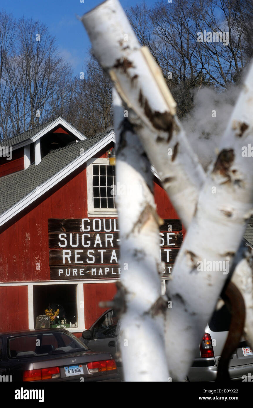 Goulds sugar house in massachusetts serving breakfast Stock Photo Alamy