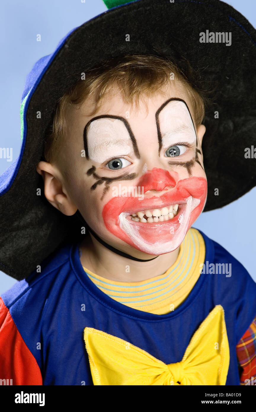 Happy clown clown face hi-res stock photography and images - Alamy
