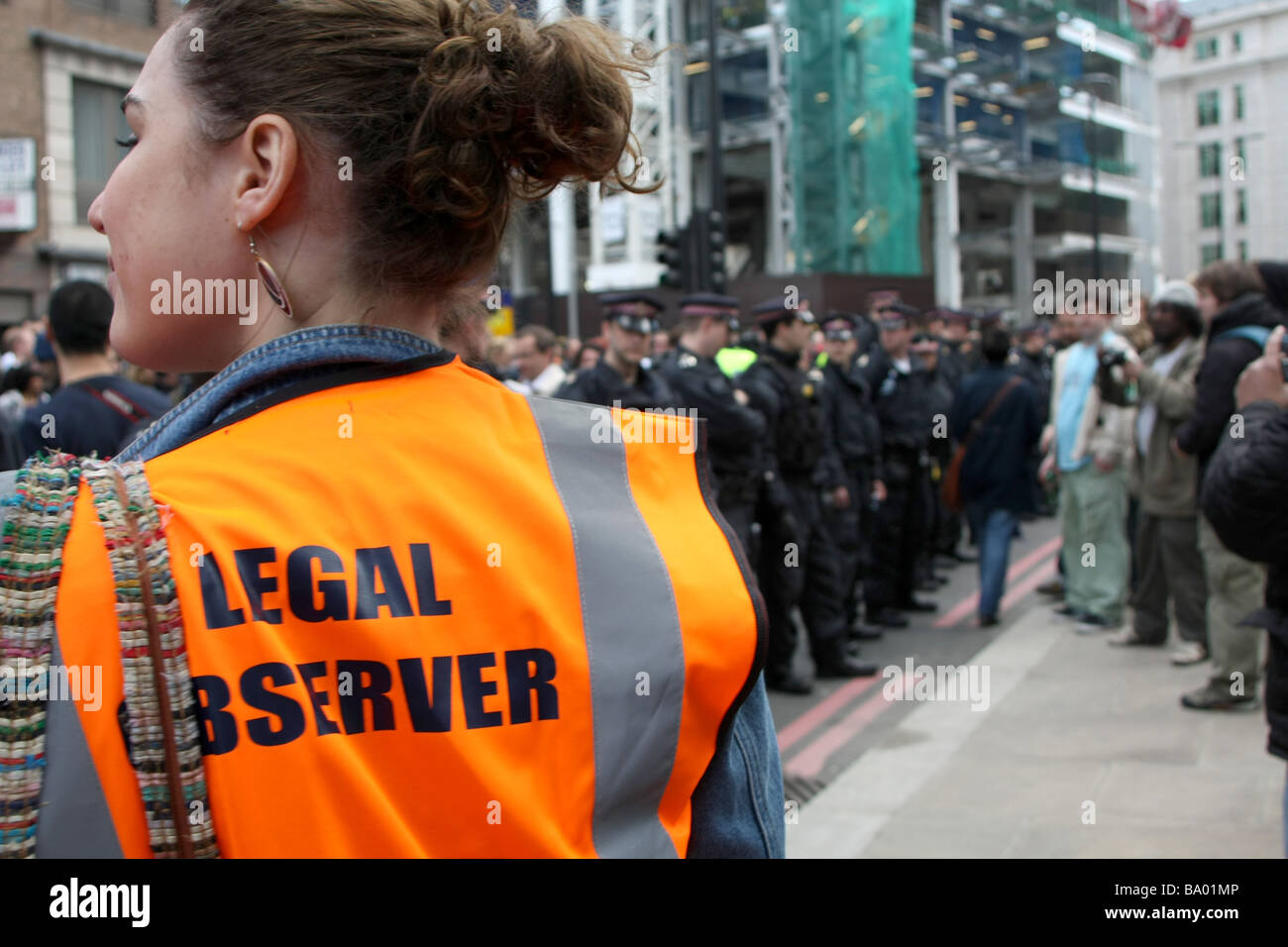 Police controlling crowd at G20 demonstrations Stock Photo - Alamy