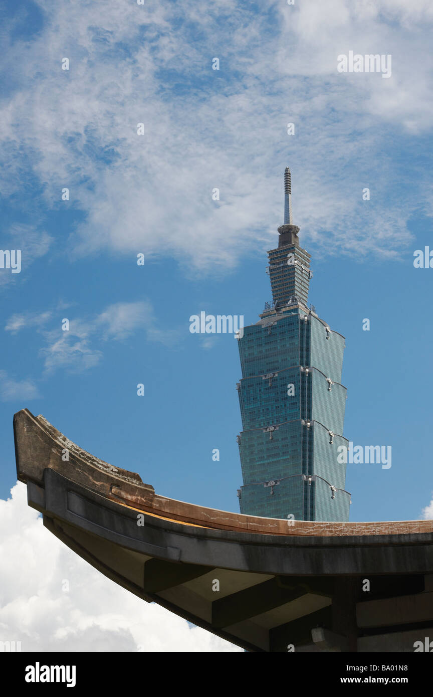 Sun Yat Sen Memorial Hall With Taipei 101 In Background, Taiwan Stock