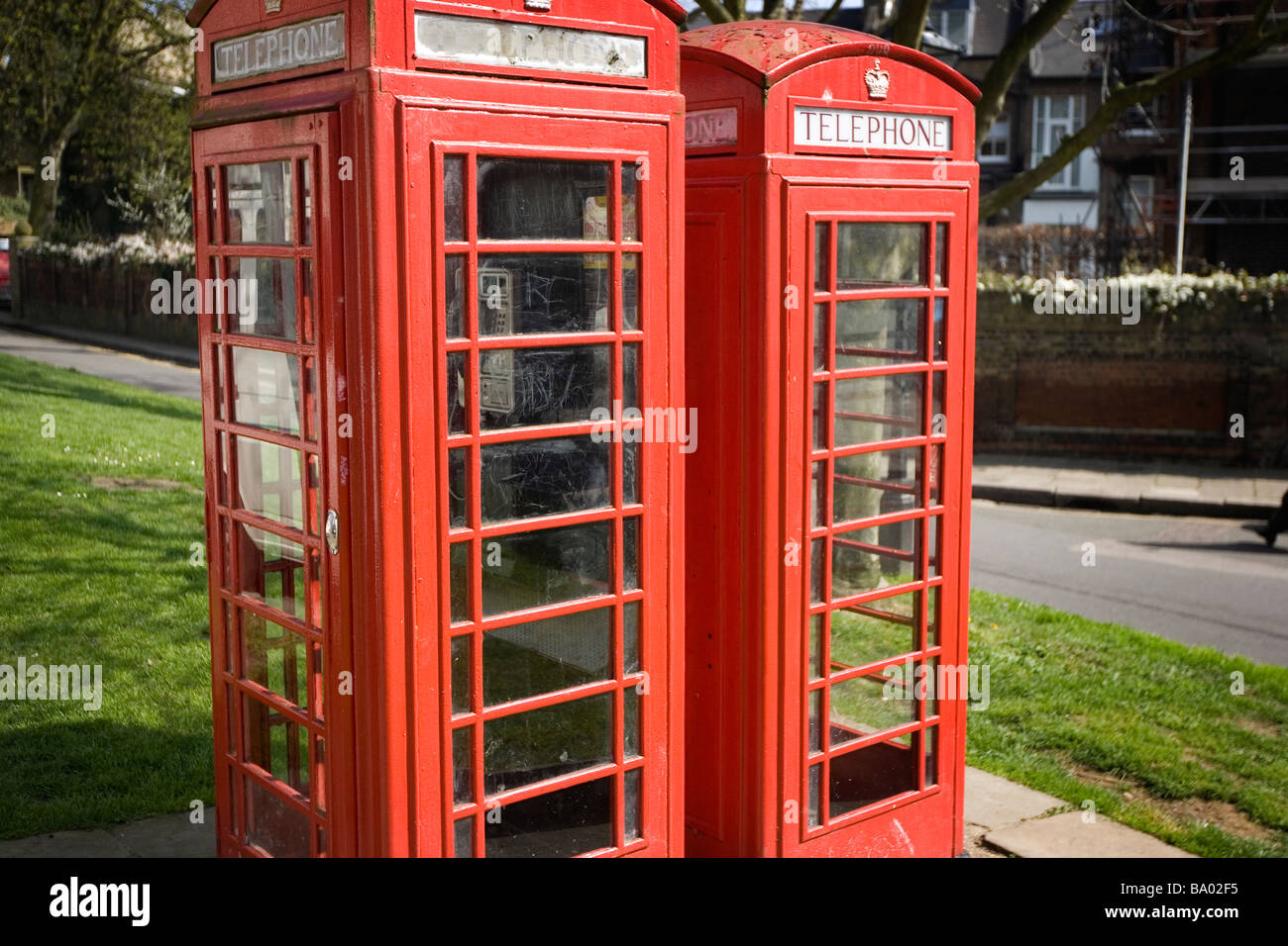 Phone booths hi-res stock photography and images - Alamy