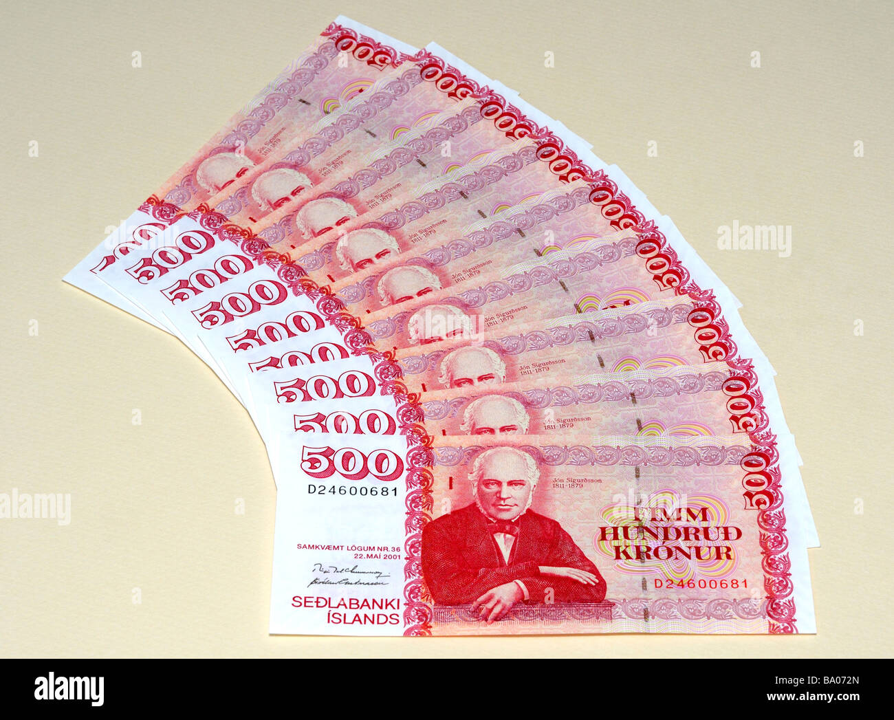 500 Bank Notes High Resolution Stock Photography and Images - Alamy