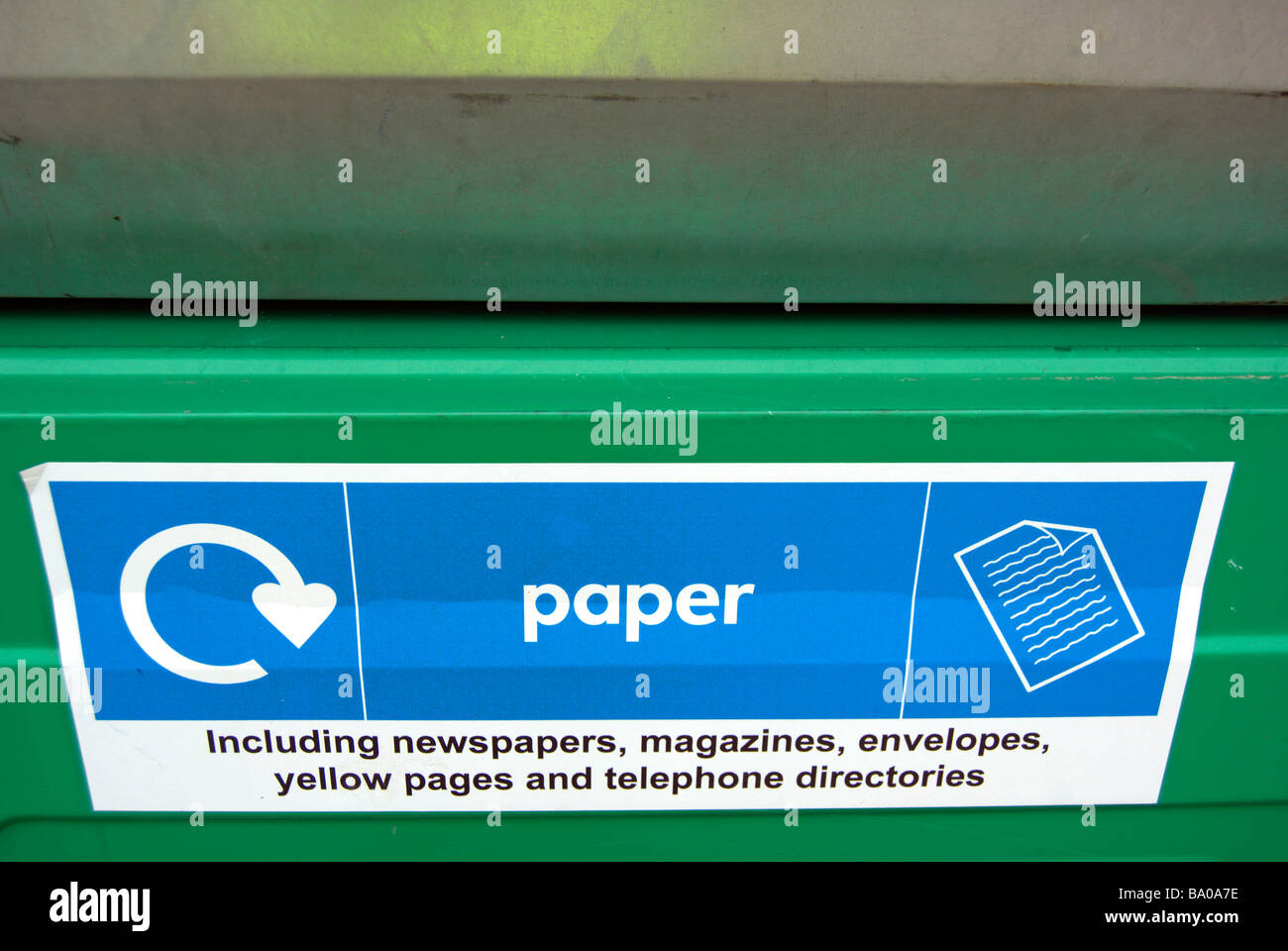 instructions on uk paper recycling bin Stock Photo