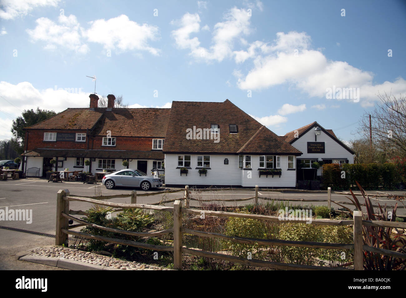 The Anchor Inn in the village of Lower Froyle Stock Photo Alamy