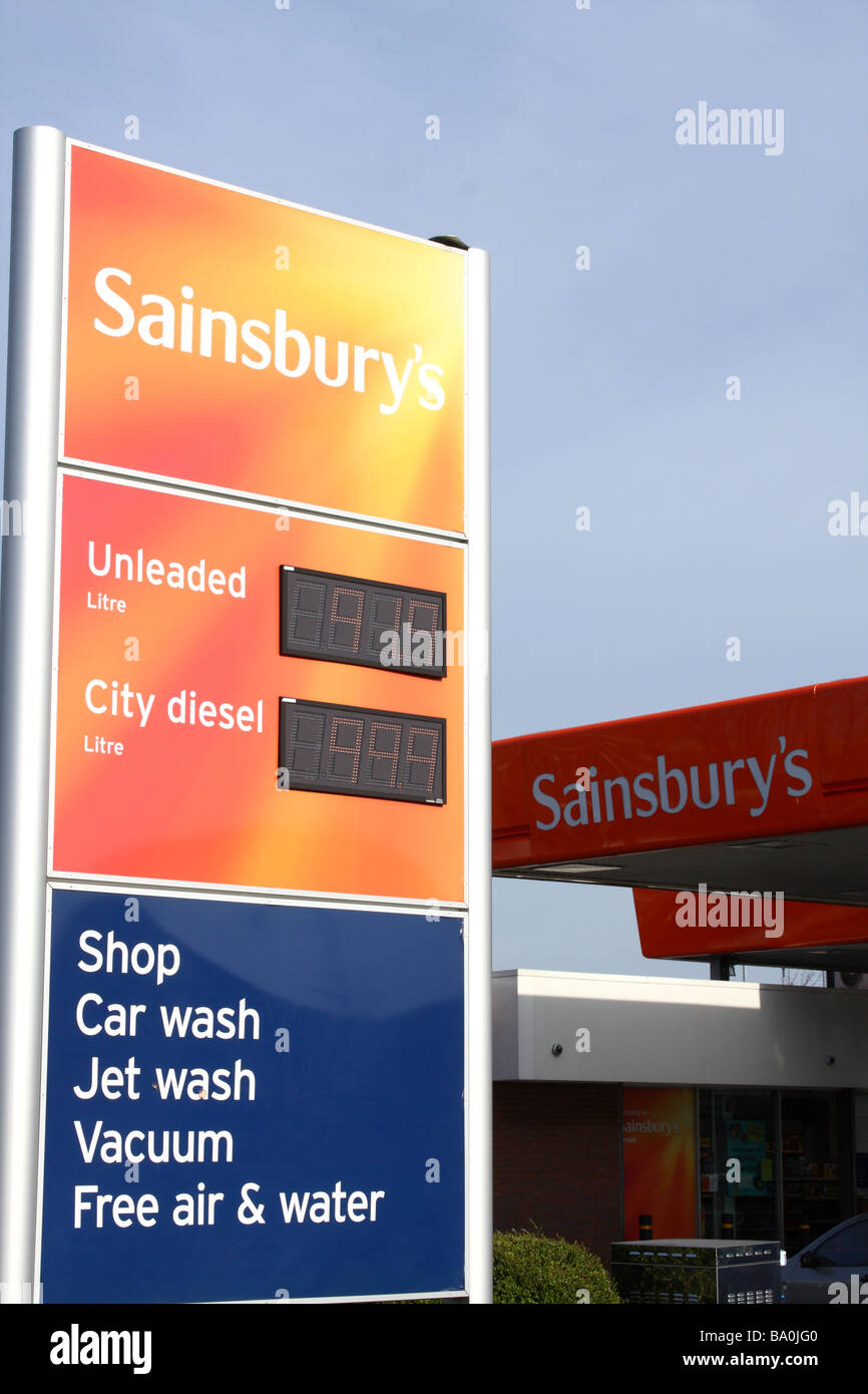 Sainsburys filling station hires stock photography and images Alamy