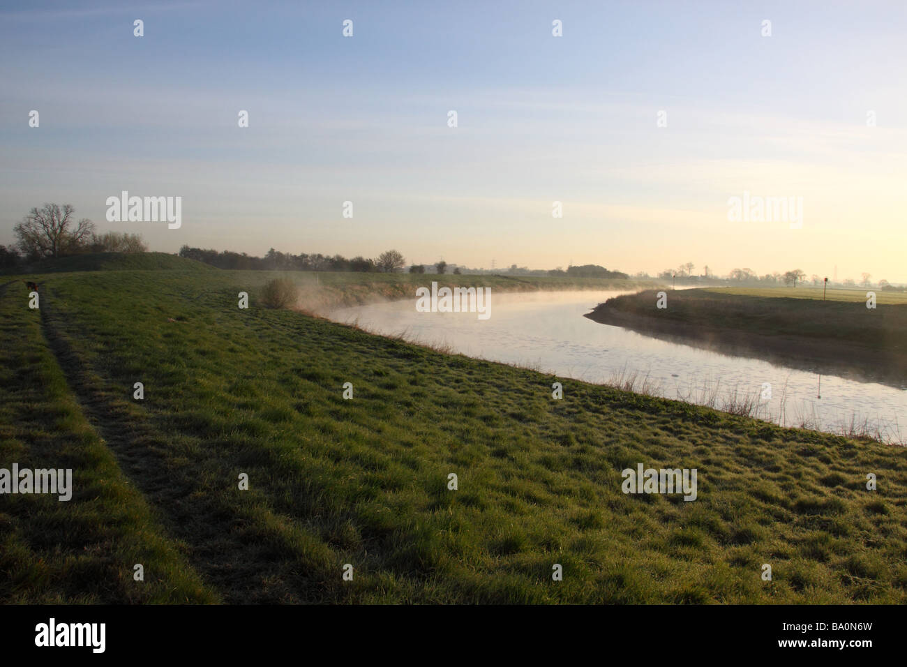 Meandering stretch of the river trent near cromwell in nottinghamshire on a misty morning Stock Photo